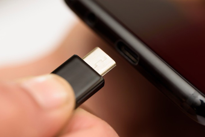Chuẩn USB 4 chính thức ra mắt: Tốc độ gấp 8 lần USB 3.0, truyền dữ liệu 5GB/s, sử dụng đầu kết nối kiểu cũ - Ảnh 1.
