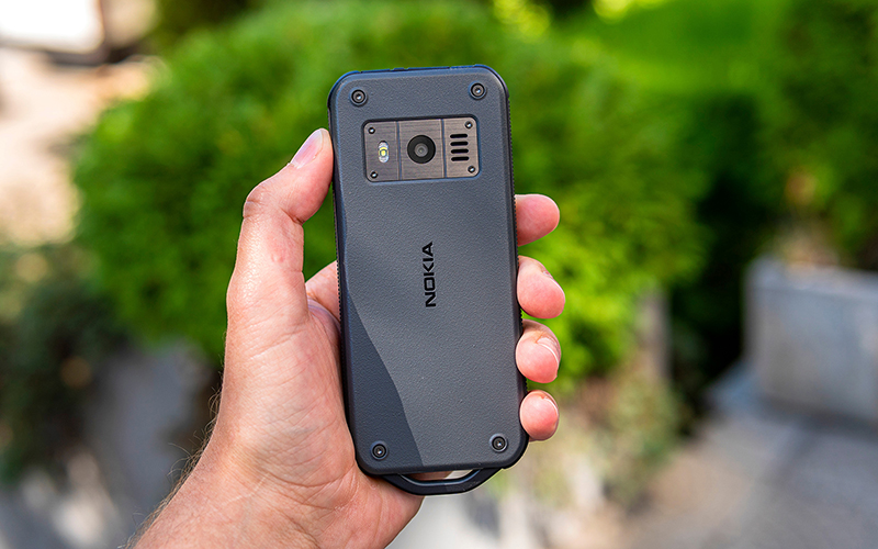 Điện thoại Nokia 800 Tough | Bao bọc lớp chống trượt