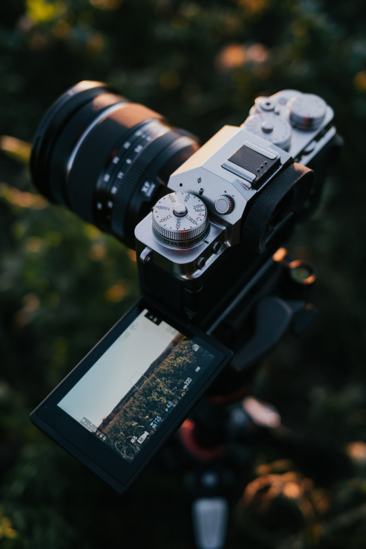 Fujifilm ra mắt máy ảnh X-T4: Chống rung cảm biến, màn chập mới, pin lớn hơn - Ảnh 2.