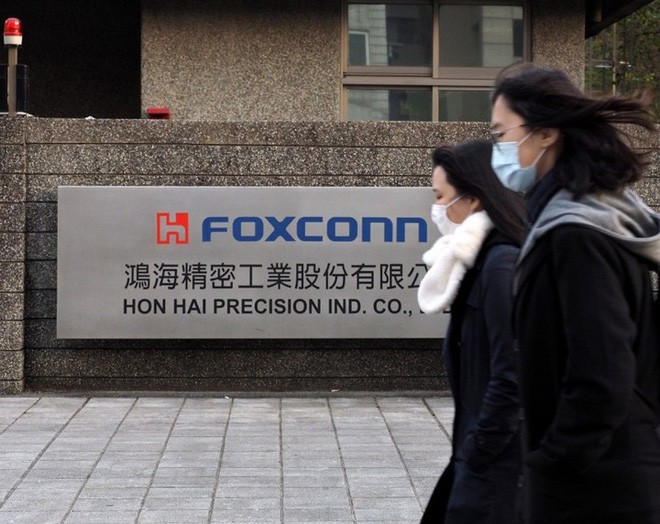 Foxconn sẽ bắt đầu sản xuất bình thường trở lại từ cuối tháng 3 - Ảnh 1.
