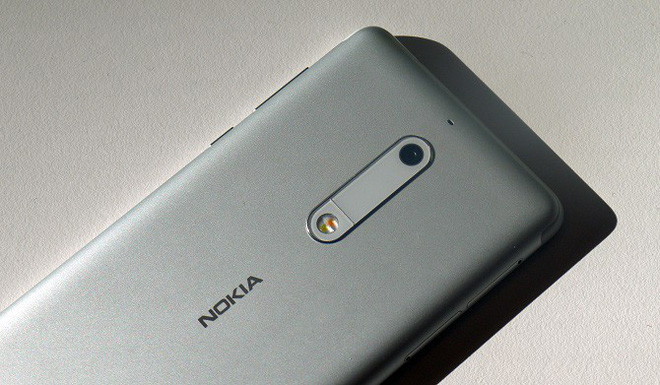 Trên mẫu Nokia 9 sắp ra mắt, bạn có thể nhìn thấy cụm camera đặc trưng của Nokia từ thời N9.